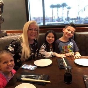 Meet your Posher, Laurie